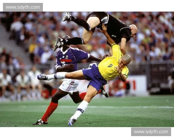 世界杯赛场加时绝杀戏剧性上演再度点燃全球球迷激情时刻难忘瞬间